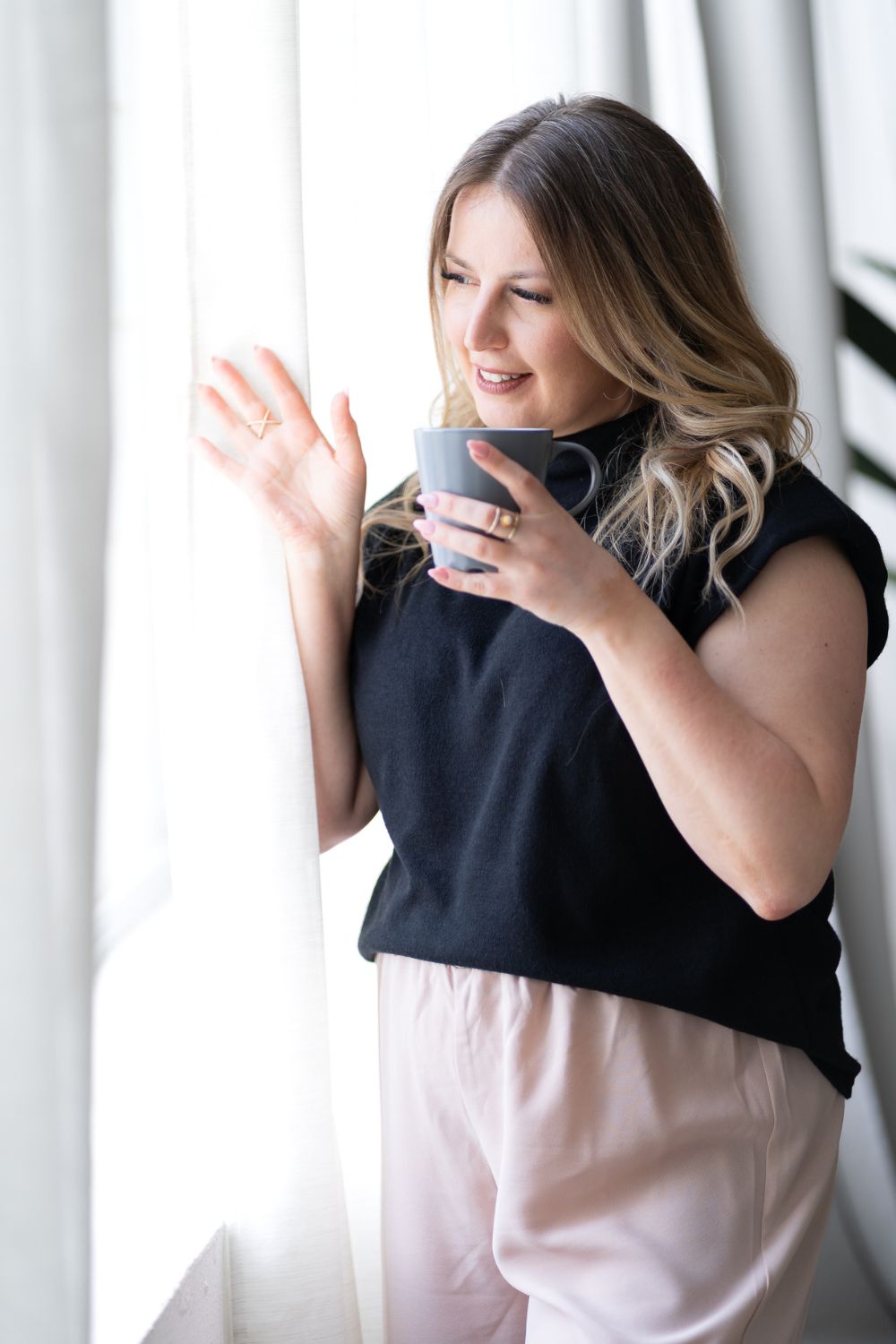 Selbstständige Unternehmerin beim Personal Branding Shooting – bereit für den nächsten Schritt